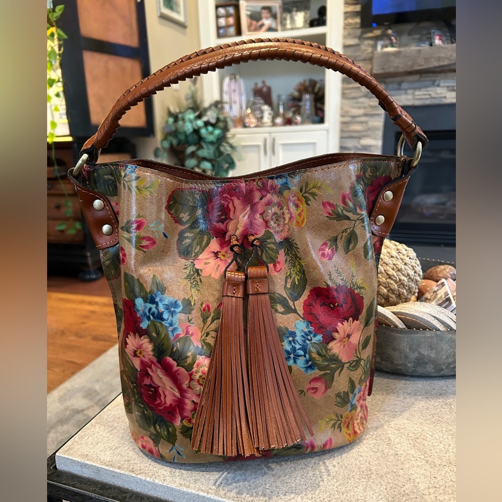 Patricia Nash Floral Bucket Bag with Brown Tassel Handle